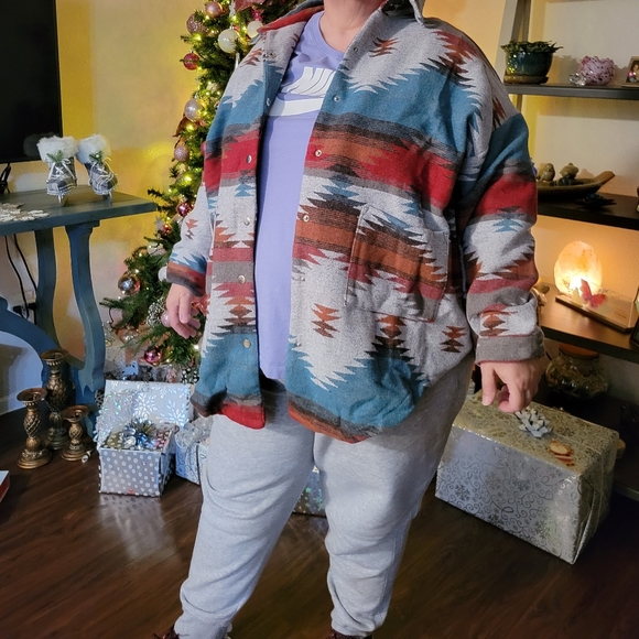 🔸️sale🔸️PS Lily Aztec Printed Shacket - Picture 7 of 7